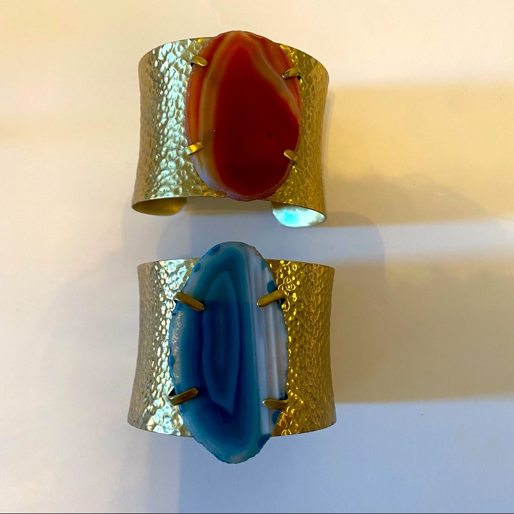 Set of two hammered agate cuffs